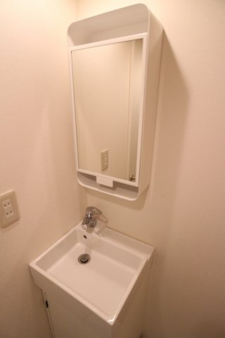 アロハ名谷の洗面所