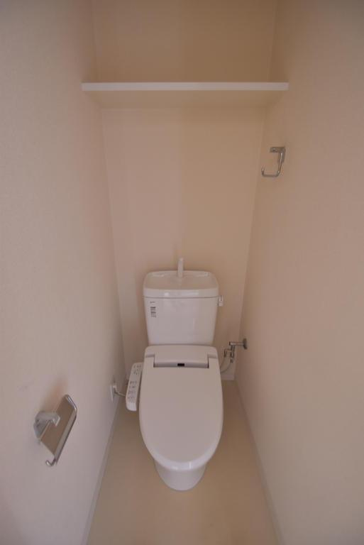 大阪市都島区東野田町５丁目の賃貸マンションのトイレ