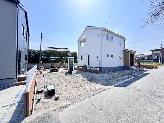 新築　北群馬郡吉岡町下野田第12　Livele Garden.S　１号棟の駐車場|現地写真　駐車スペースは2台分可能です！					
