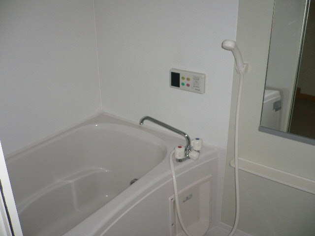 ハウススマイルの浴室