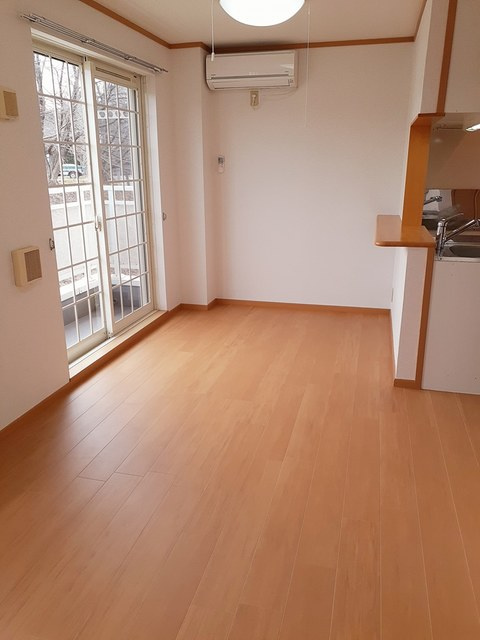 ハウススマイルの居間・リビング