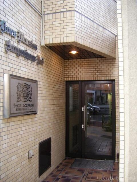 ライオンズマンション三軒茶屋第6のエントランス