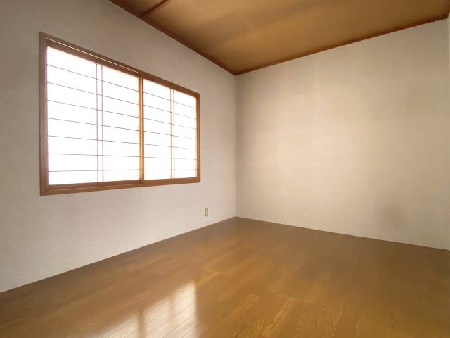 ルミナスサトウの居間・リビング|洋室6帖