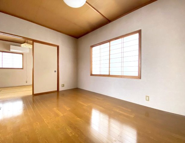 ルミナスサトウの居間・リビング|洋室6帖