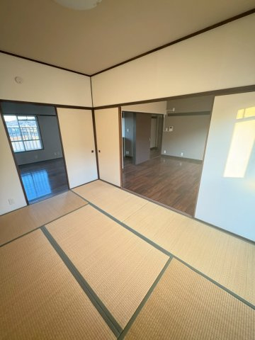 アーバンコート山根の和室