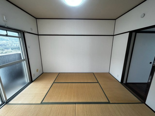 アーバンコート山根の和室