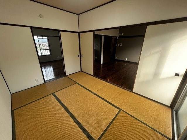 アーバンコート山根の和室