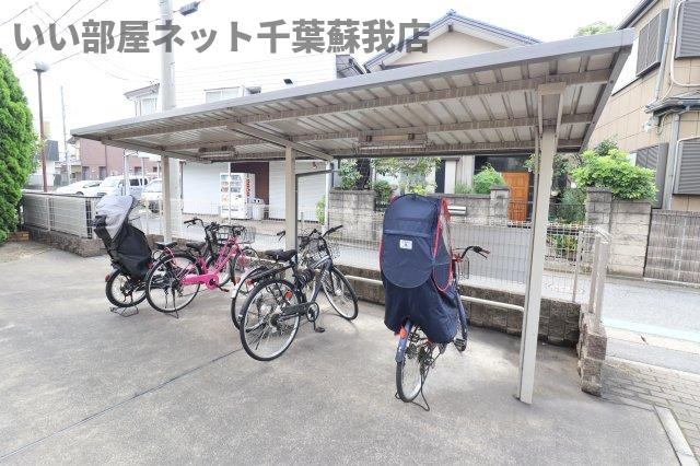 Ya-ECO　Houseのエントランス|駐輪場