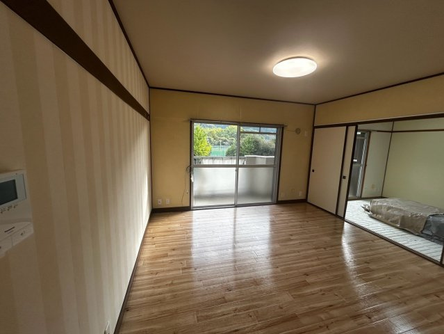アーバンコート山根の居間・リビング