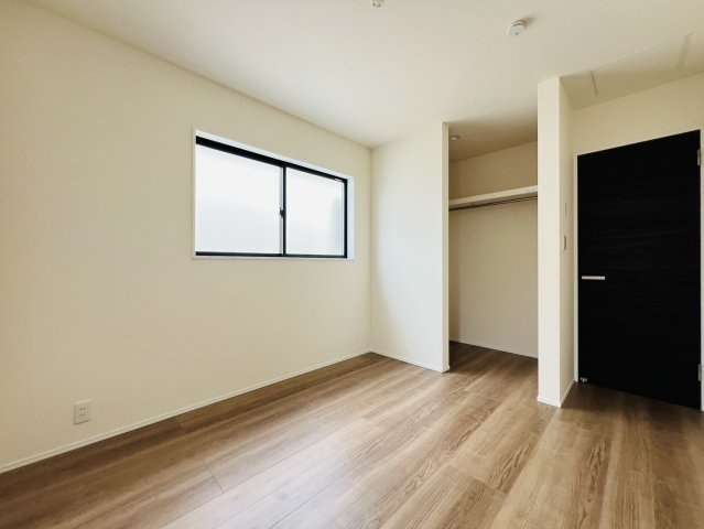 半田市向山町3-67-1『仲介手数料無料』新築戸建ての洋室