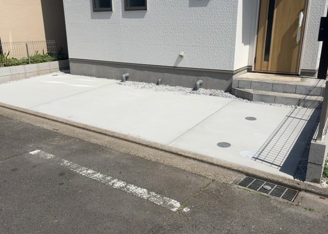 【駐車場】 | 駐車場と明記されていても、最小スペースでつくられた駐車場だと大型車は駐車できなかったり、出入りしにくくなったりする可能性があります。お車のサイズと購入したい物件の駐車場のサイズを現地で確認しましょう。