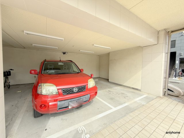 シェモア桜川の駐車場