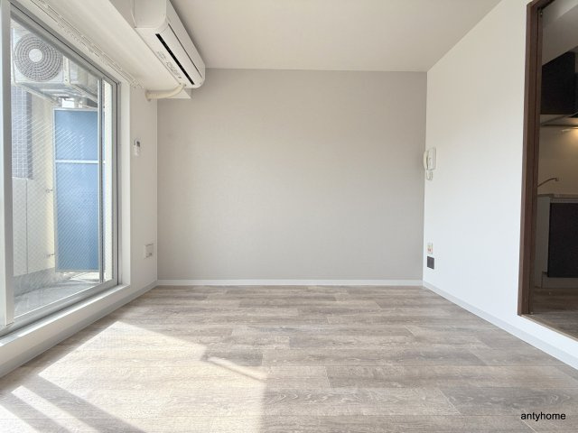 シェモア桜川の洋室
