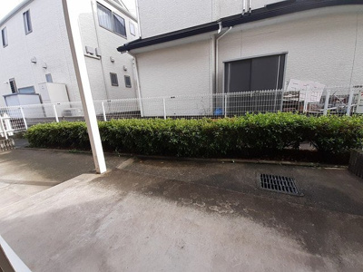 【庭】 | エンジェルコーポラスＡ | たまにはお庭で休日を過ごしてみるのもよいかもしれません