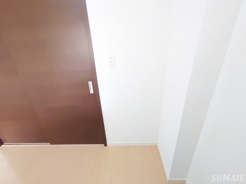 メゾン・ド・フォルテシモ１号館のキッチン|冷蔵庫置き場です☆