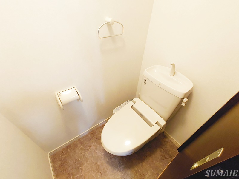 メゾン・ド・フォルテシモ１号館のトイレ|温水洗浄機能付きトイレです☆