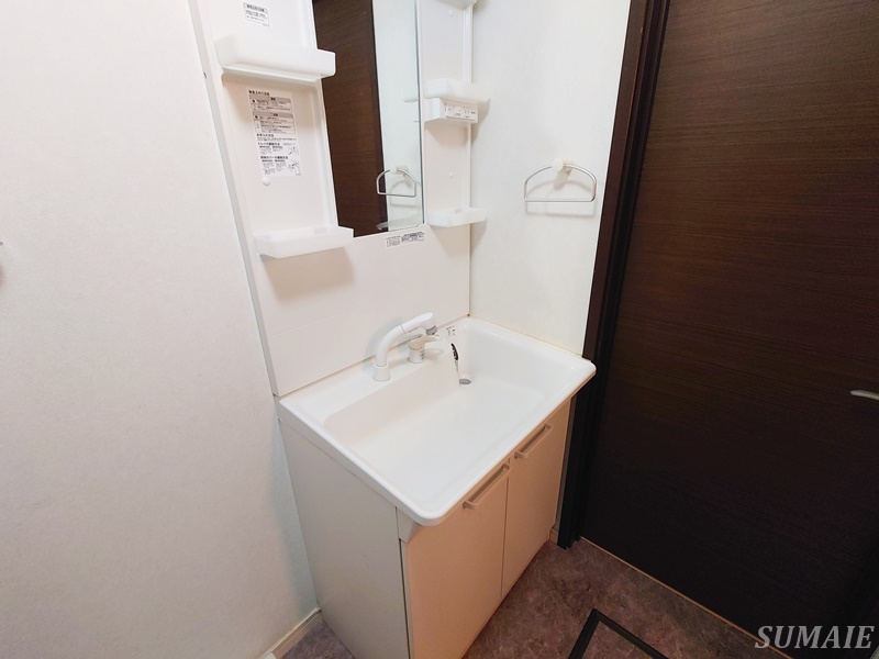 メゾン・ド・フォルテシモ１号館の洗面所|独立洗面台です☆