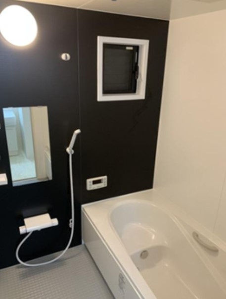 守口市大枝南町　戸建の浴室