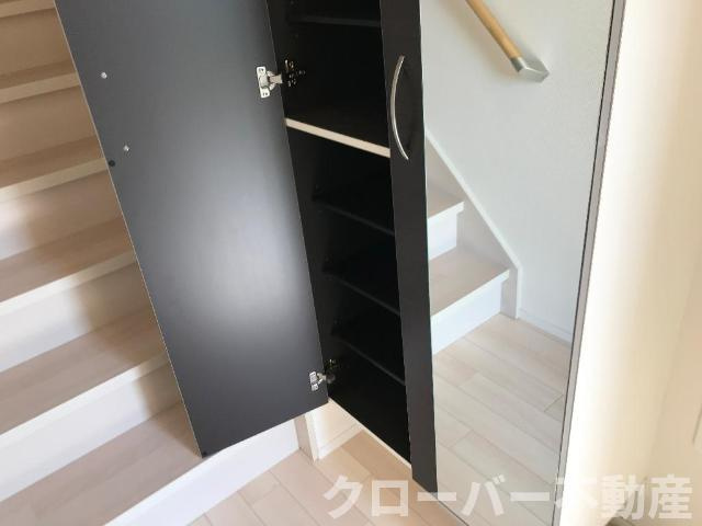 メゾン・クワトロの収納|下駄箱