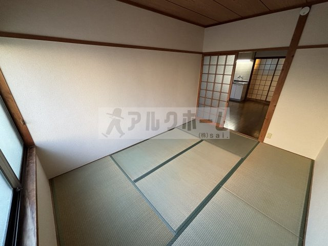 柏原市法善寺２丁目のテラスの和室