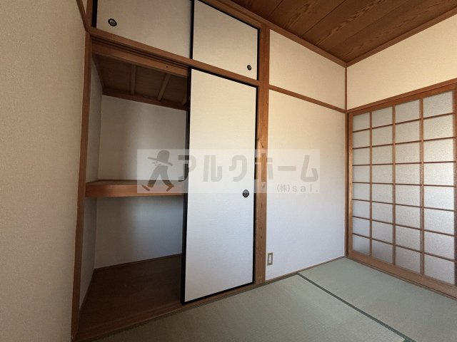 柏原市法善寺２丁目のテラスの収納