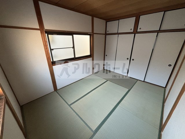 柏原市法善寺２丁目のテラスの和室