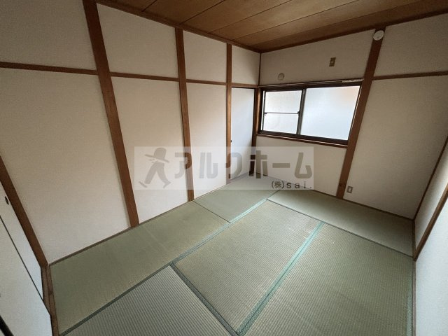 柏原市法善寺２丁目のテラスの和室