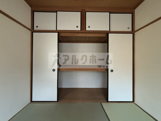 柏原市法善寺２丁目のテラスの収納