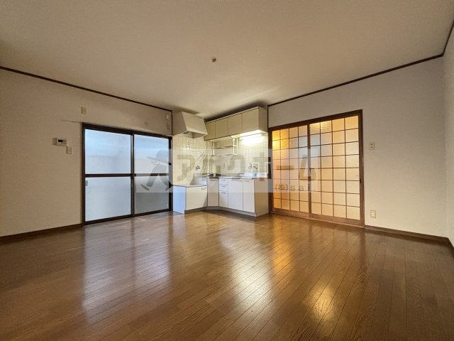 柏原市法善寺２丁目のテラスの居間・リビング