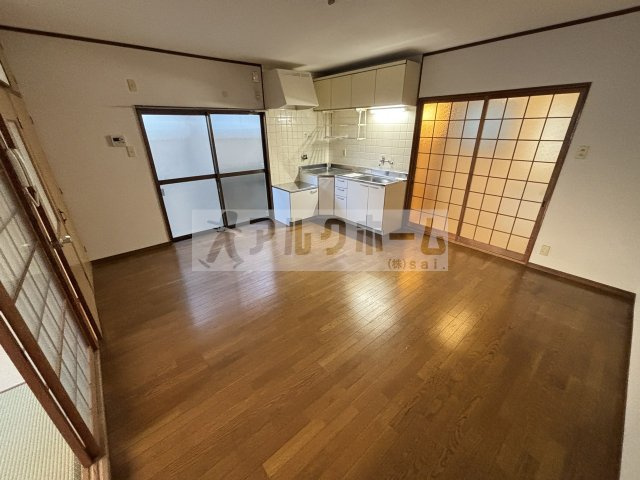 柏原市法善寺２丁目のテラスの居間・リビング