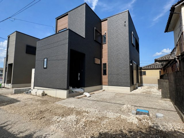 「続き間で23帖超えの大空間」香美市土佐山田町東本町2号棟　新築一戸建て