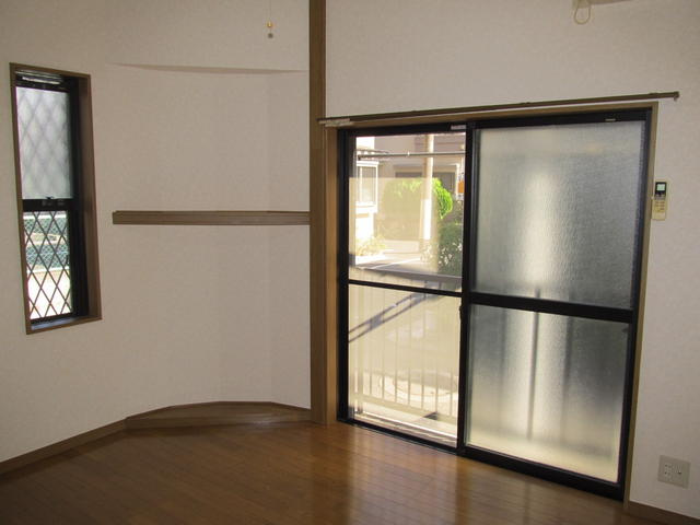 オールフローリングです