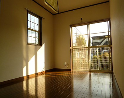 イナタケハウスの居間・リビング|※別号室参考写真です