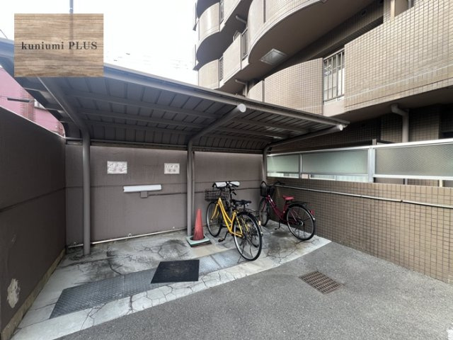 NOVA守口の駐輪場