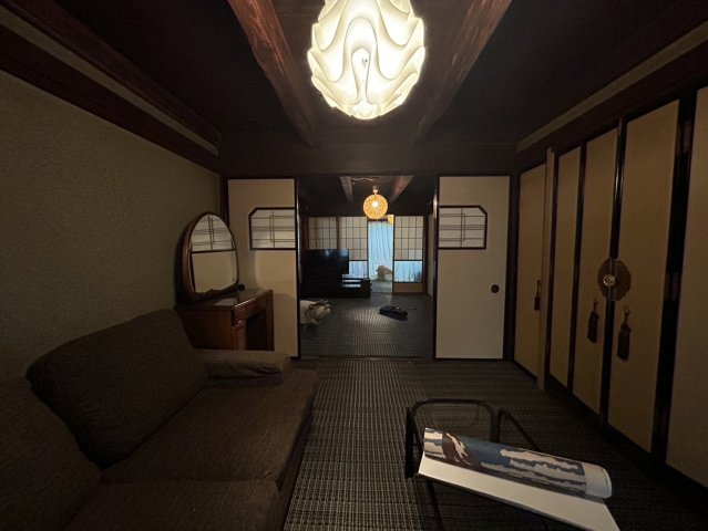 富山市四方戸建ての和室|柔らかい畳が心地よい和室