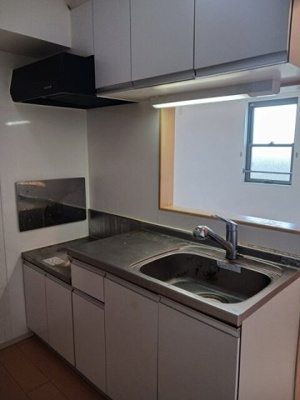 【キッチン】 | スカイリーフ | キッチンです