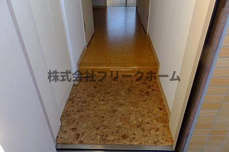 三鷹台第二エミネンスの玄関