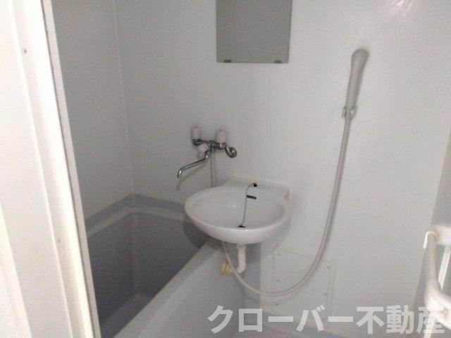 レオパレスＧＡＺＥＢＯ１２の浴室