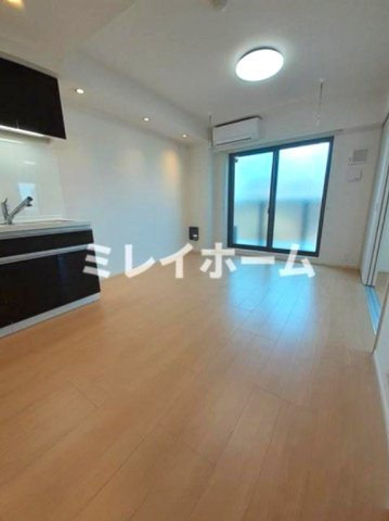 ウエストシックス