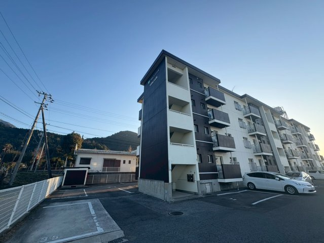 アーバンコート山根の外観