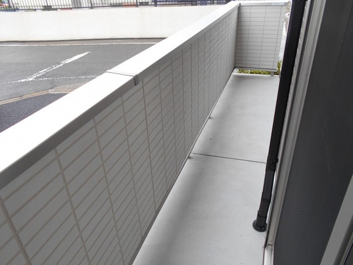 ガーデンテラスのバルコニー|お洗濯にも便利なバルコニー付き