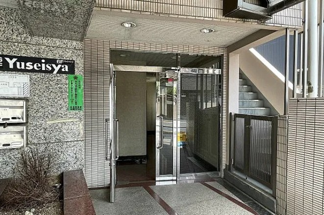 ドエルC&Tのエントランス