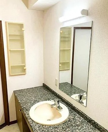 ドエルC&Tの洗面所