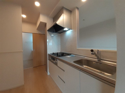 【キッチン】 | グランデール興浜Ⅲ | コンパクトなキッチンで掃除もラクラク