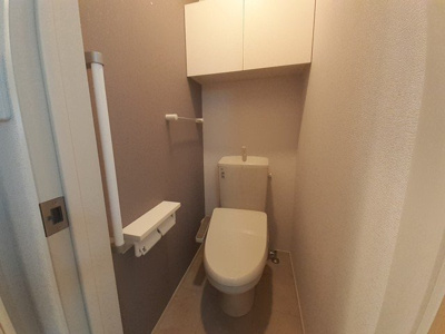 【トイレ】 | グランデール興浜Ⅲ | ゆったりとした空間のトイレです