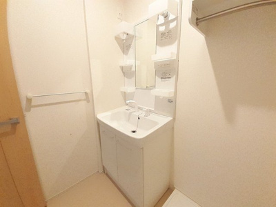 【洗面所】 | ミーテククルⅡ | 脱衣スペースもあります