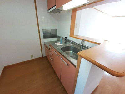 【キッチン】 | ソレアードⅠ | キッチンでお料理をお楽しみください