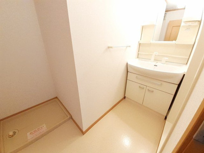 【洗面所】 | ソレアードⅠ | 使いやすい洗面所です