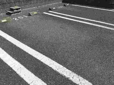 【駐車場】 | アウローラＭ　Ａ | 駐車場に車を止められます
