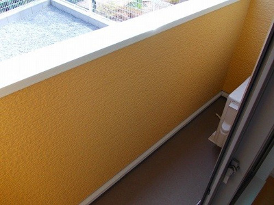 【バルコニー】 | モーニング・グローリーⅣ | バルコニーからの眺めを楽しみながら食事をしませんか